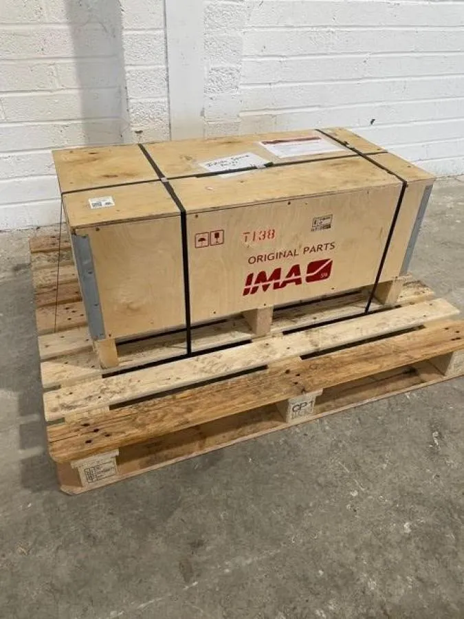 Crate spare parts and manuals
